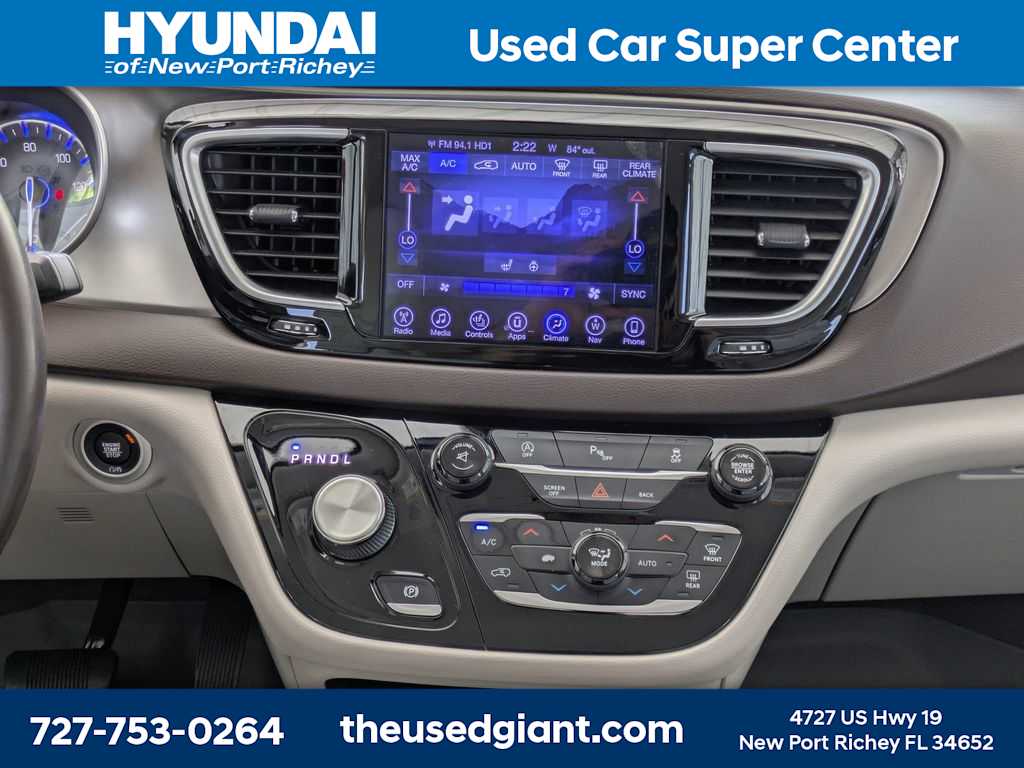 Thumbnail: 2017 Chrysler Pacifica - 28