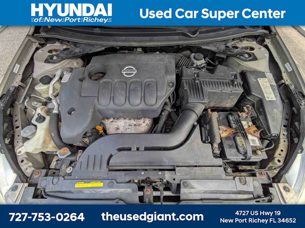 Thumbnail: 2011 Nissan Altima - 13