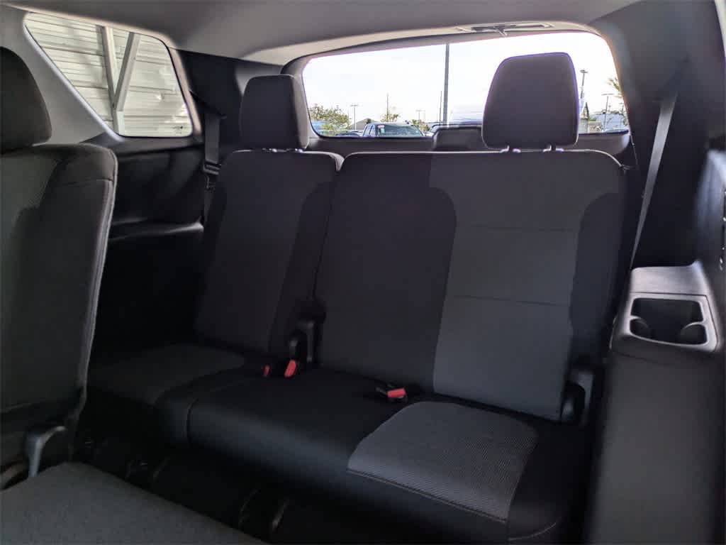 Thumbnail: 2020 Chevrolet Traverse - 16