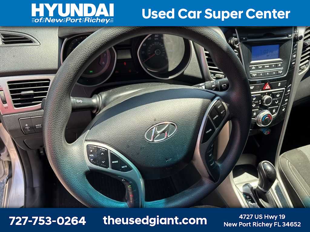 Thumbnail: 2016 Hyundai Elantra - 10