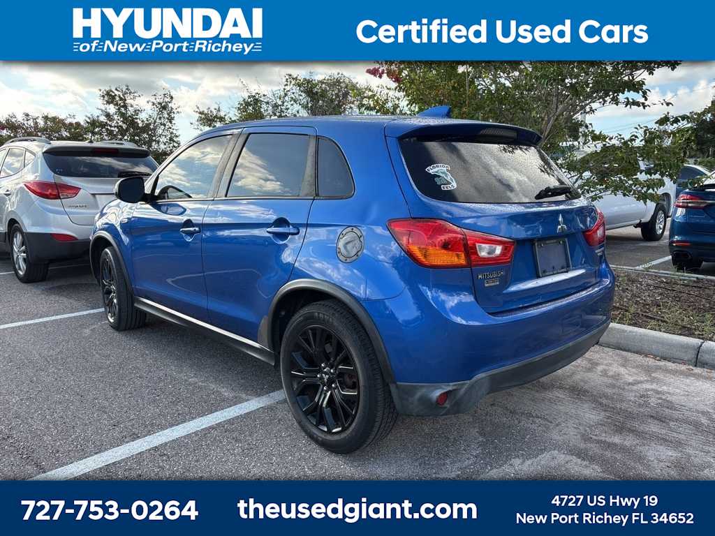 Thumbnail: 2017 Mitsubishi Outlander Sport - 2
