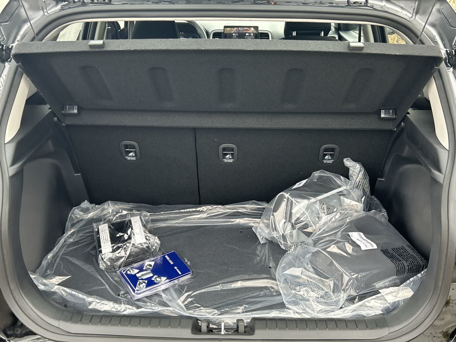 2025 Hyundai Venue SEL 33