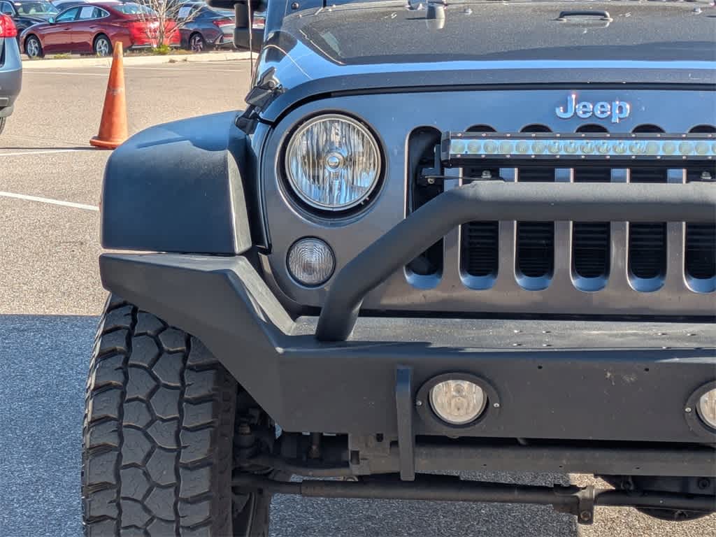 Thumbnail: 2017 Jeep Wrangler - 9