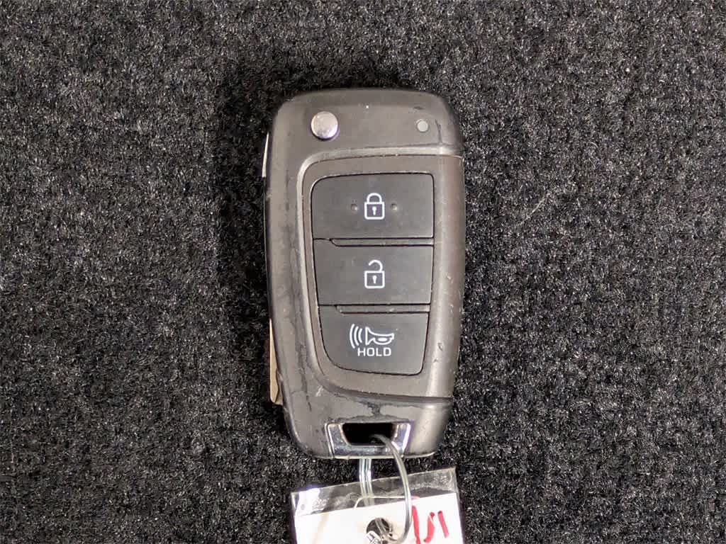 Thumbnail: 2023 Hyundai Venue - 29