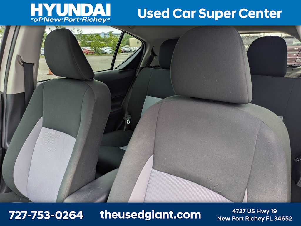 Thumbnail: 2018 Toyota Prius c - 7