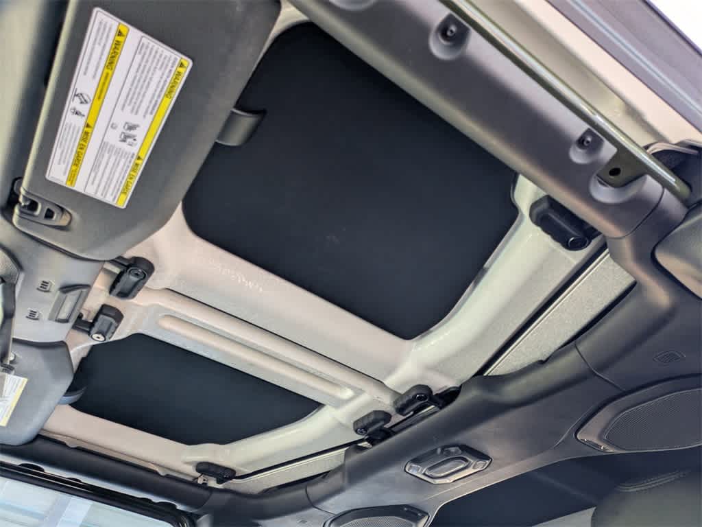 Thumbnail: 2021 Jeep Wrangler - 21