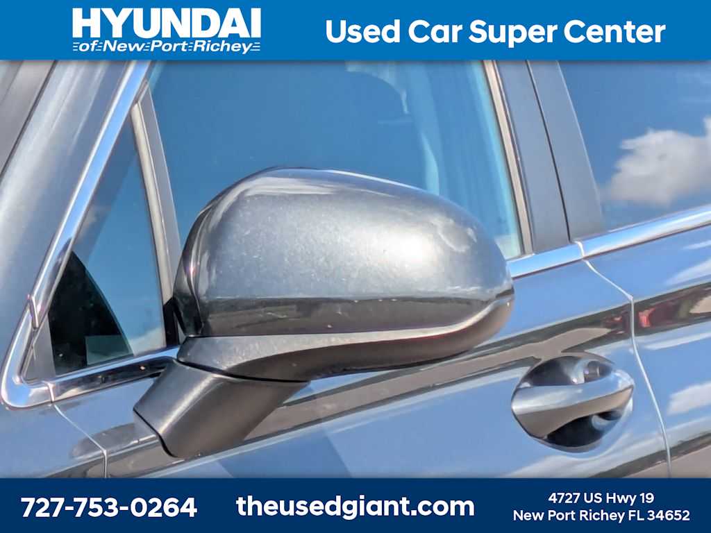 Thumbnail: 2020 Hyundai Santa Fe - 9