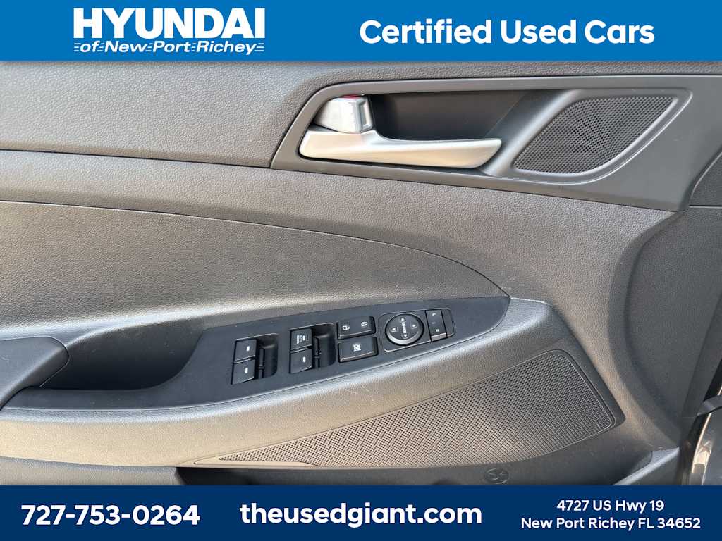 Thumbnail: 2019 Hyundai Tucson - 9