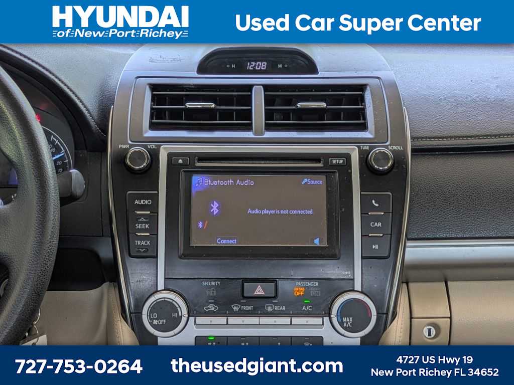 Thumbnail: 2012 Toyota Camry - 18