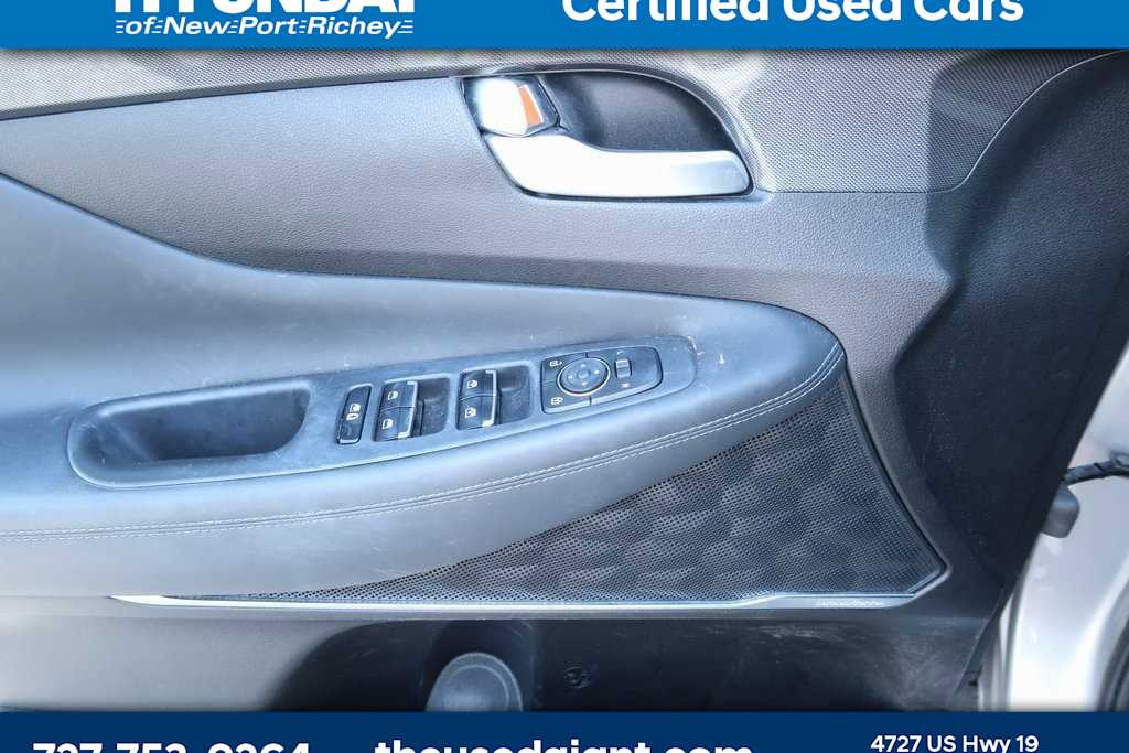 Thumbnail: 2021 Hyundai Santa Fe - 10