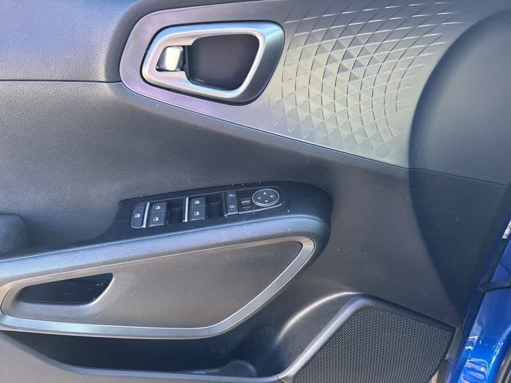 Thumbnail: 2020 Kia Soul - 11