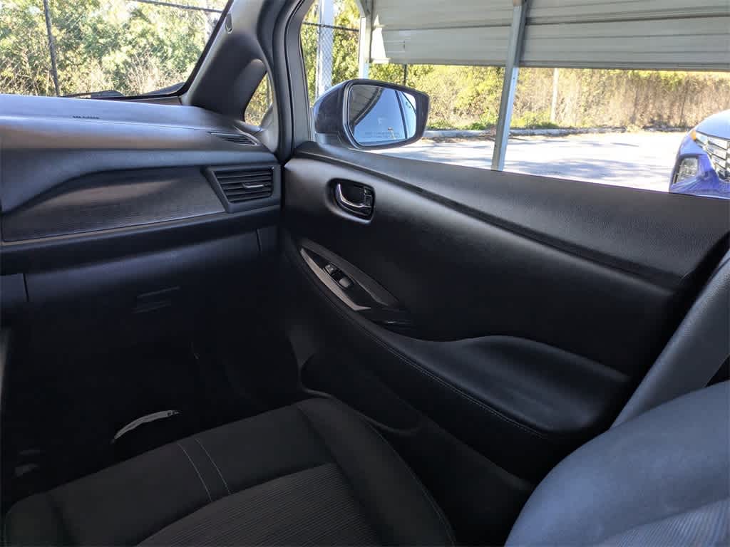 Thumbnail: 2018 Nissan Leaf - 19