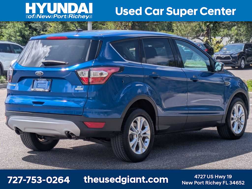 Thumbnail: 2017 Ford Escape - 5