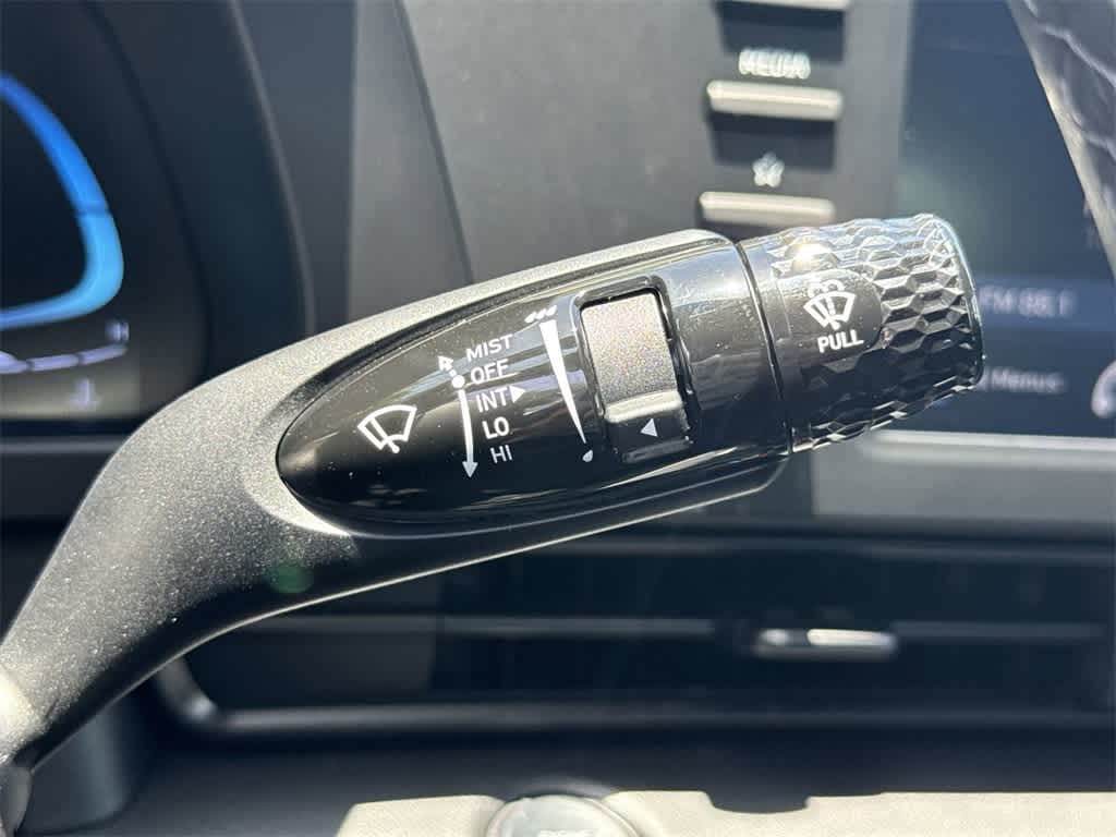 Thumbnail: 2025 Hyundai Elantra - 23