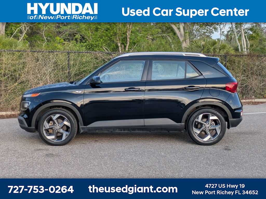 Thumbnail: 2023 Hyundai Venue - 2