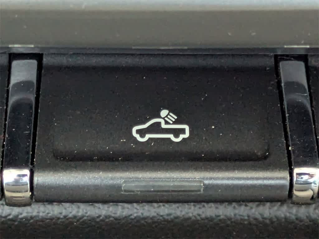 Thumbnail: 2016 Chevrolet Silverado 1500 - 24