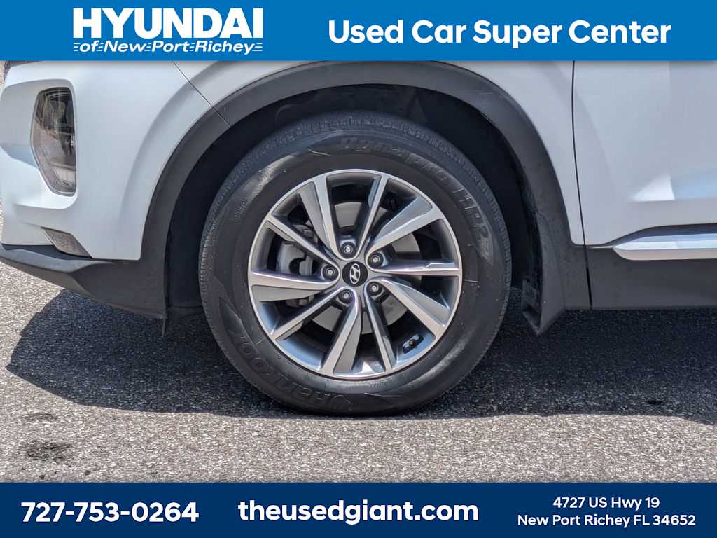 Thumbnail: 2019 Hyundai Santa Fe - 10