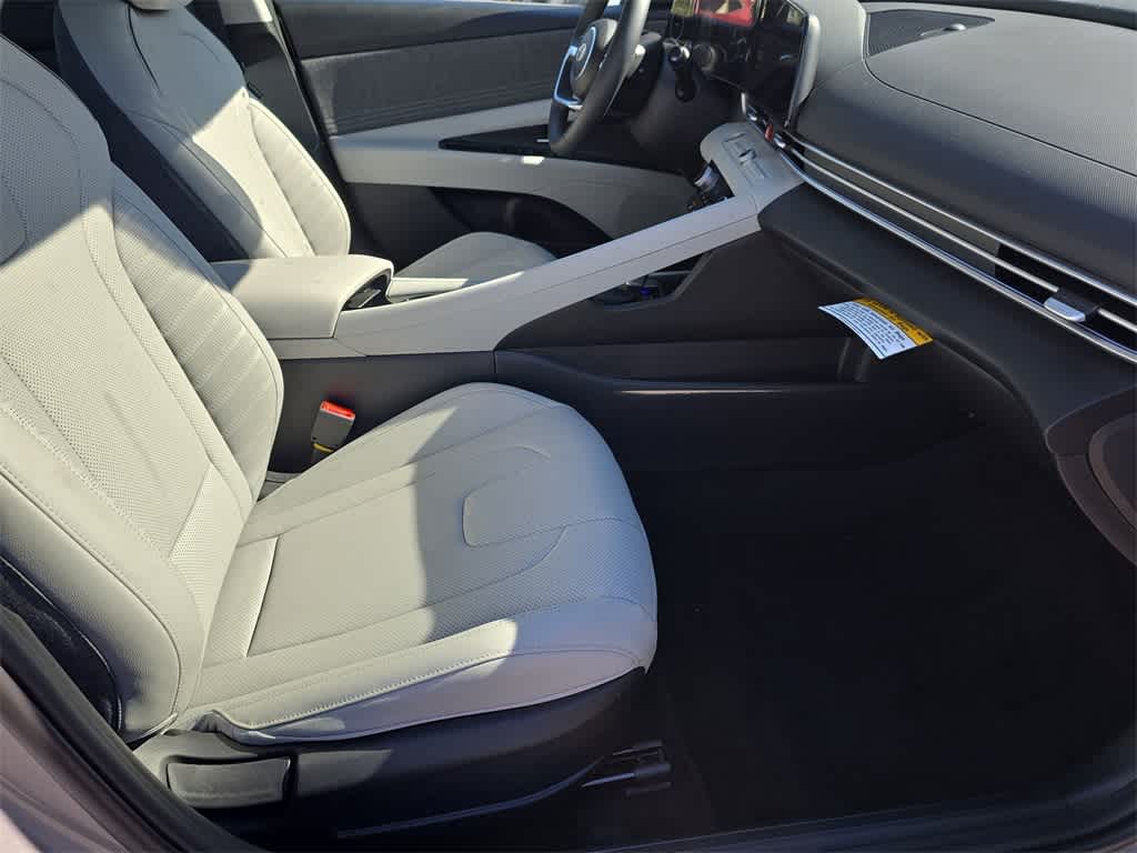 Thumbnail: 2026 Hyundai Elantra - 22