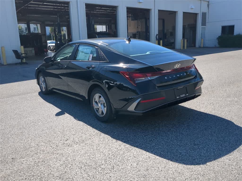 Thumbnail: 2026 Hyundai Elantra - 3