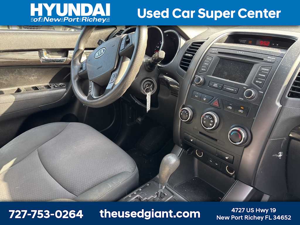 Thumbnail: 2013 Kia Sorento - 6