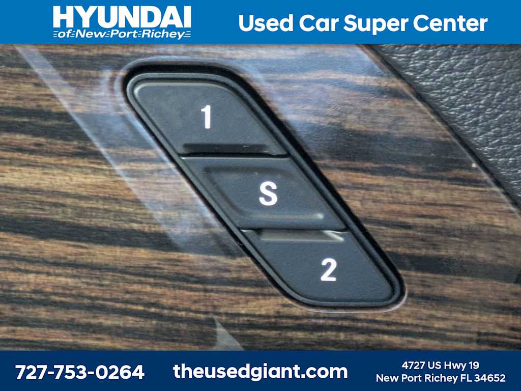 Thumbnail: 2022 Chrysler Pacifica - 34