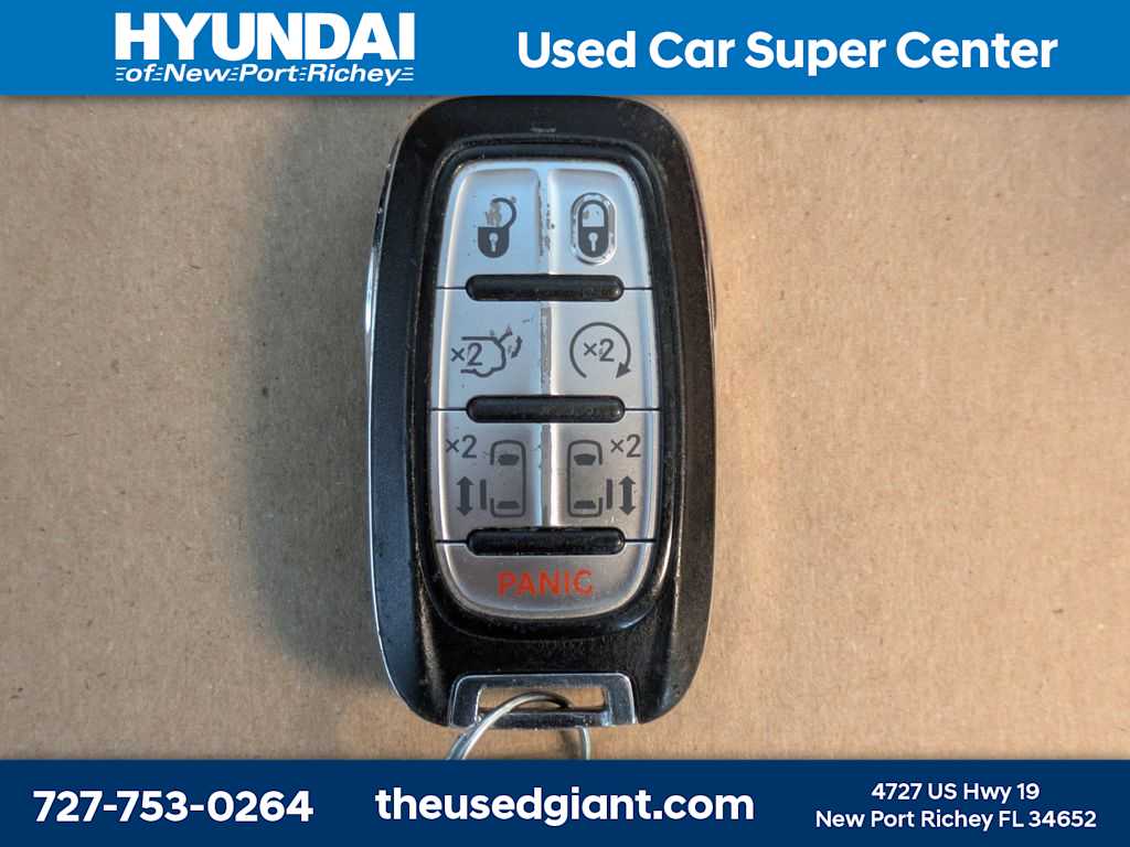 Thumbnail: 2018 Chrysler Pacifica - 49