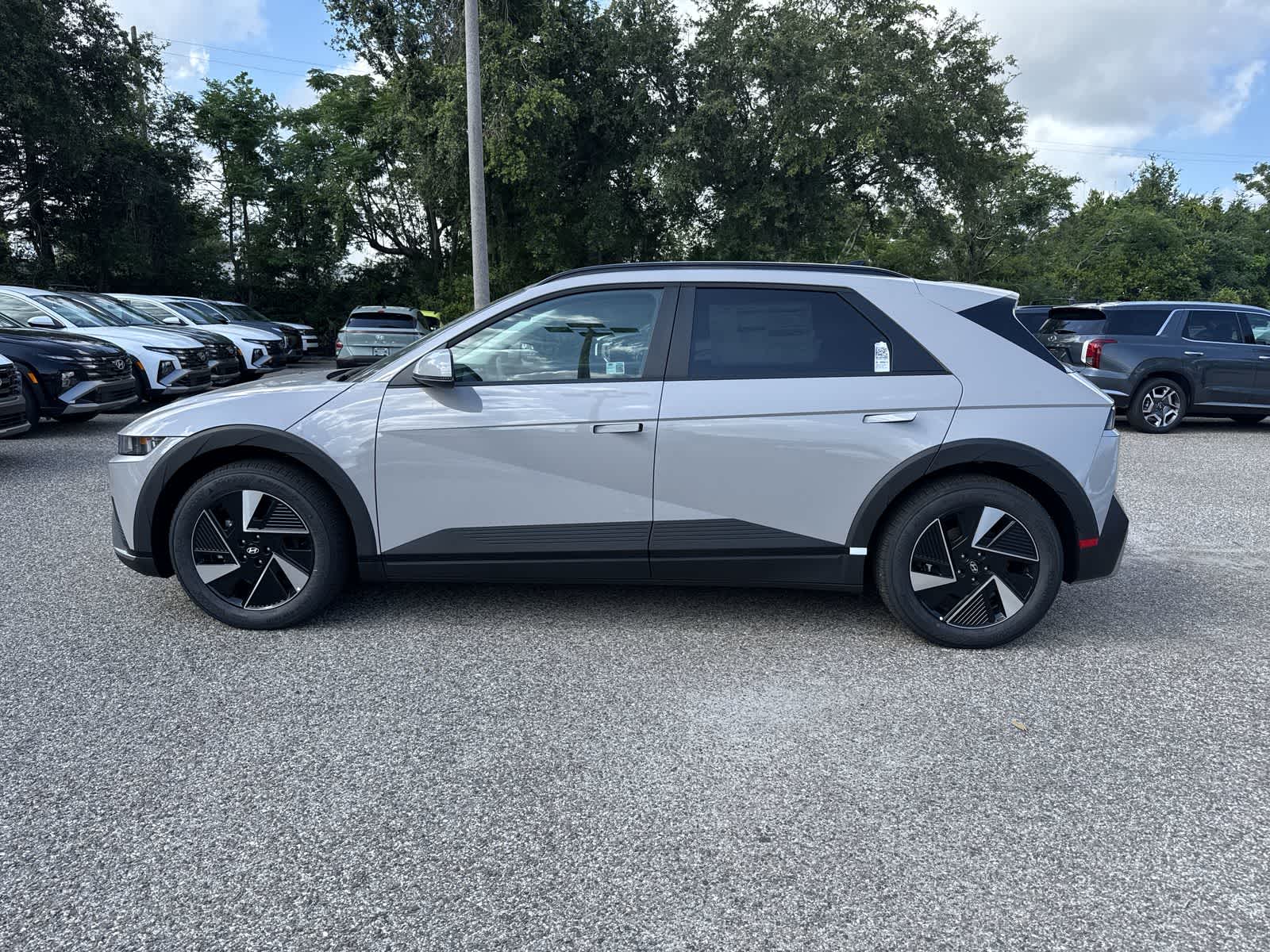 2025 Hyundai Ioniq 5 SEL 3