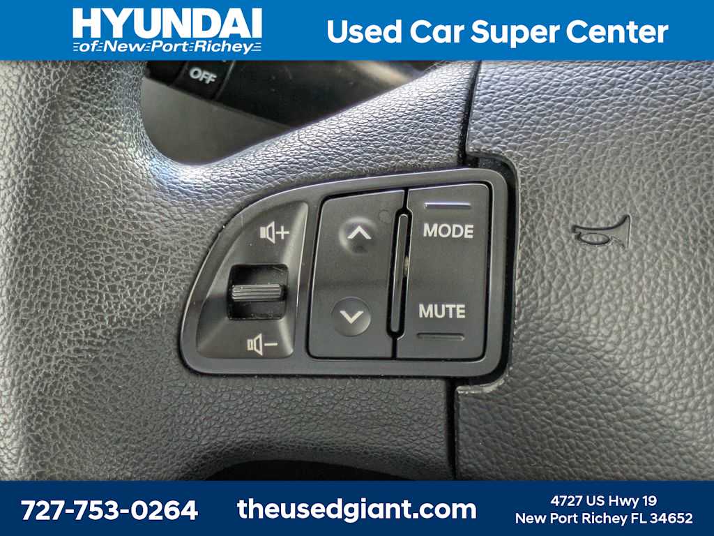 Thumbnail: 2011 Kia Sportage - 27