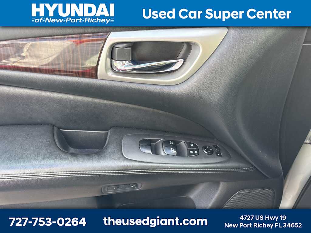 Thumbnail: 2014 Nissan Pathfinder - 11