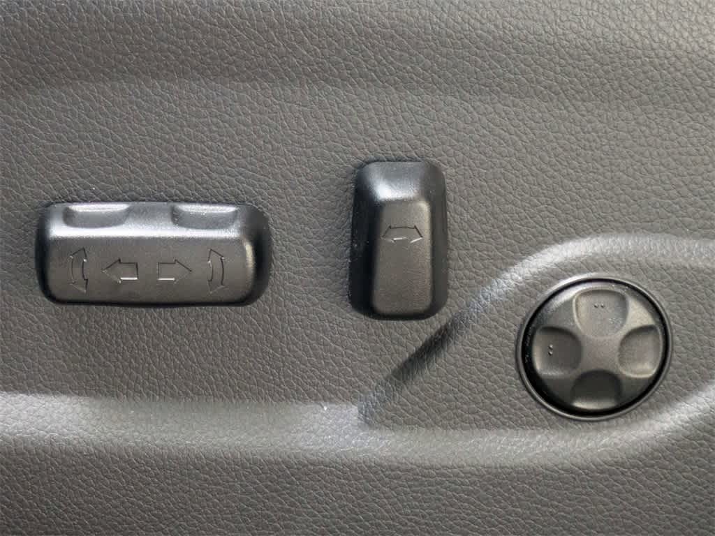 Thumbnail: 2017 Hyundai Santa Fe - 24