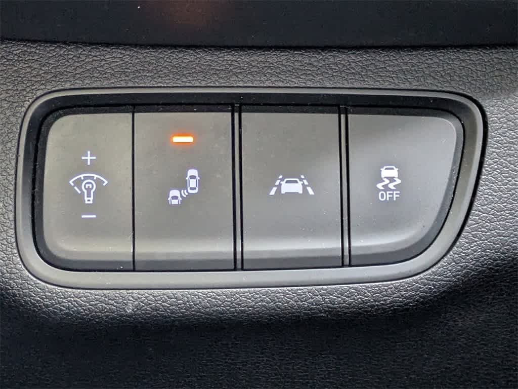 Thumbnail: 2019 Hyundai Santa Fe - 27