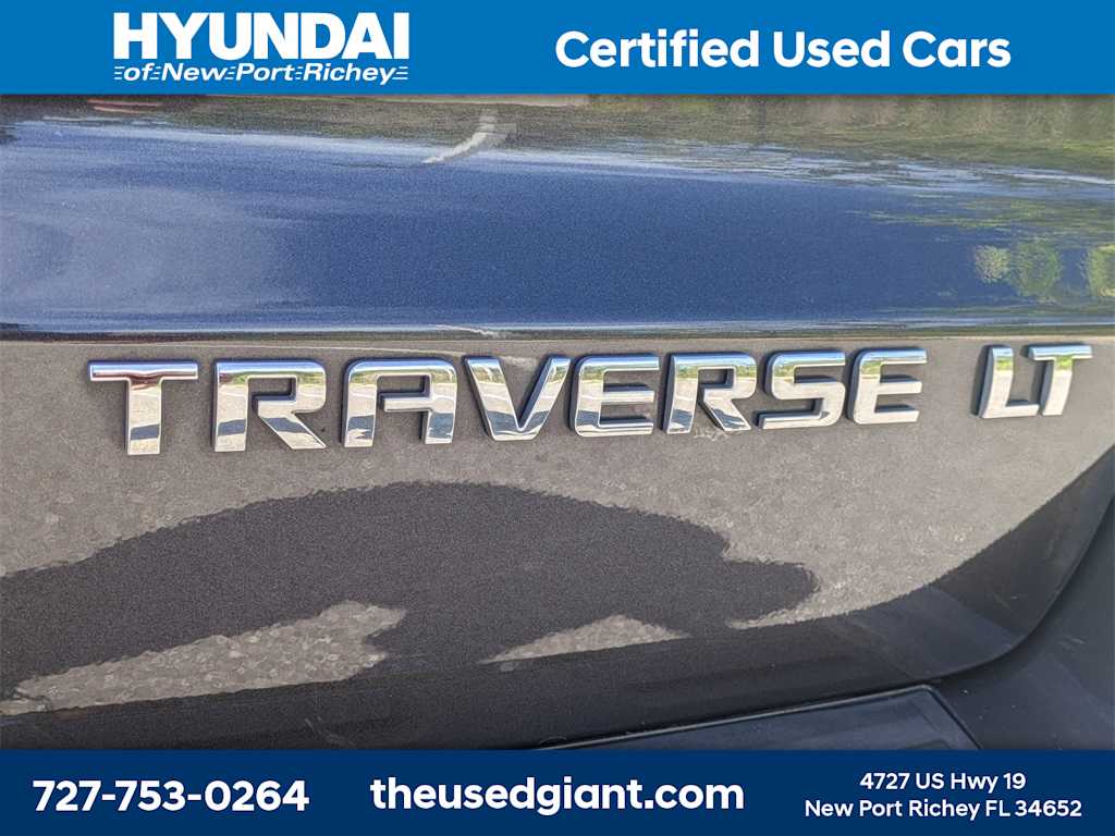 Thumbnail: 2015 Chevrolet Traverse - 14
