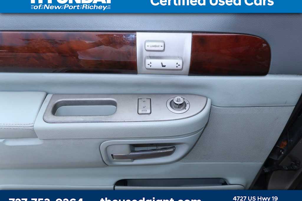 Thumbnail: 2003 Lincoln Aviator - 9