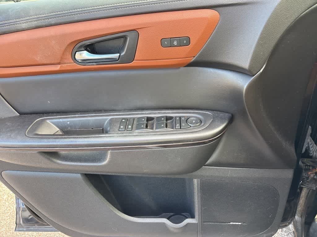 Thumbnail: 2017 Chevrolet Traverse - 11