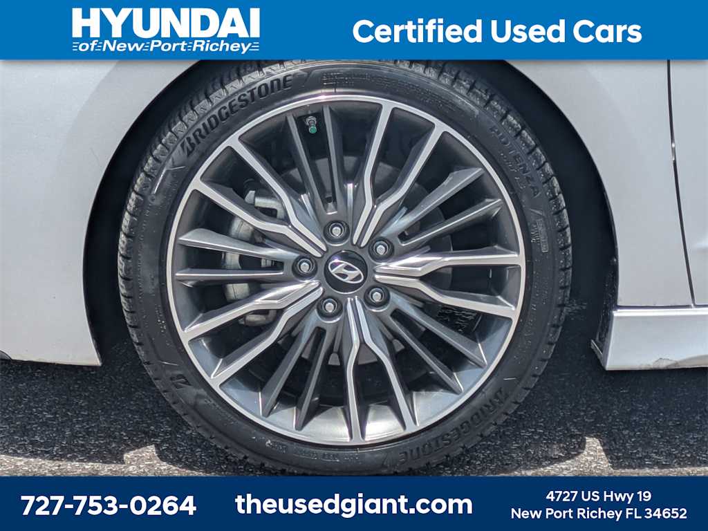Thumbnail: 2018 Hyundai Elantra - 10