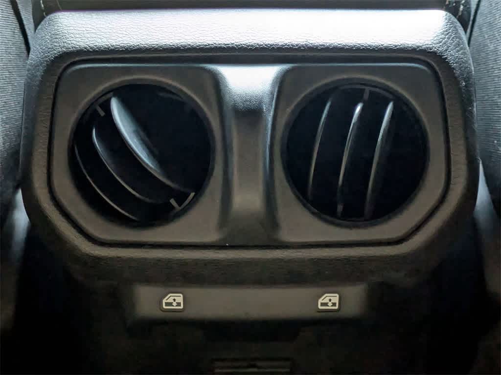 Thumbnail: 2022 Jeep Wrangler - 17