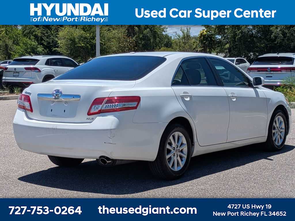 Thumbnail: 2011 Toyota Camry - 5