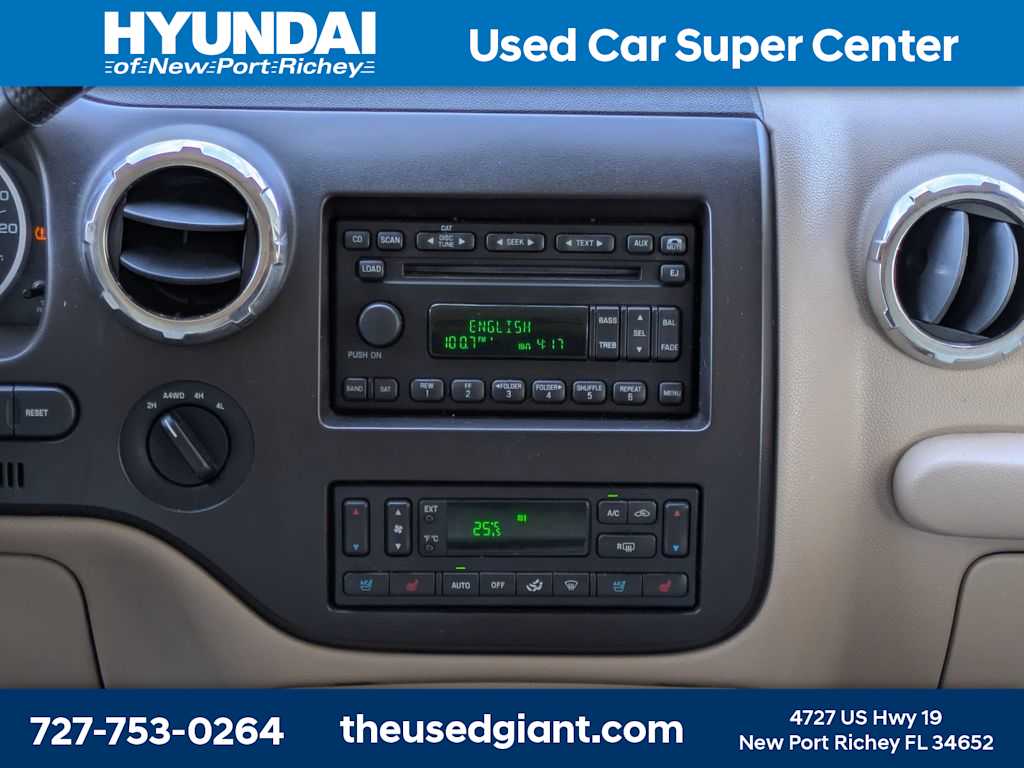 Thumbnail: 2005 Ford Expedition - 23