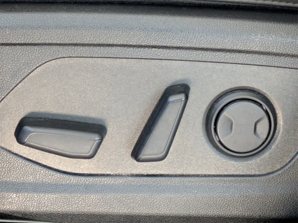 Thumbnail: 2023 Kia Sorento - 28