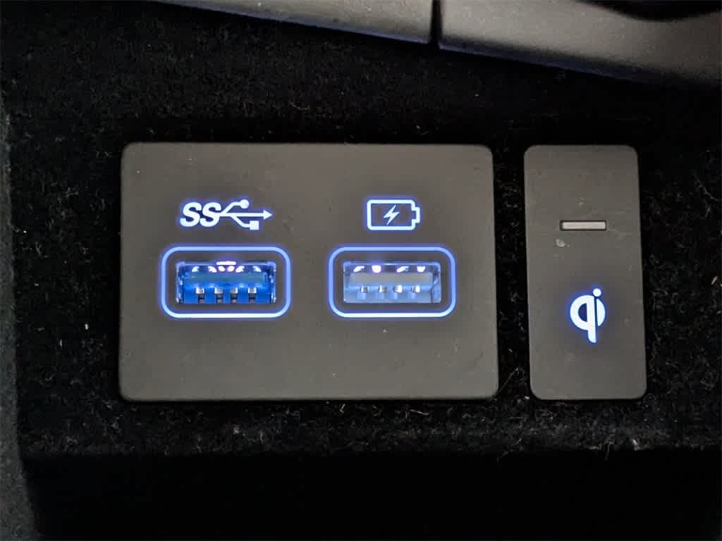 Thumbnail: 2022 Genesis GV70 - 32