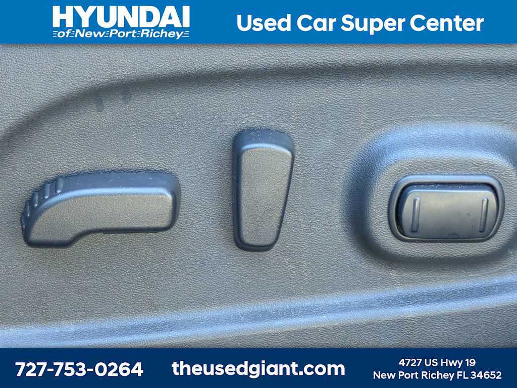 Thumbnail: 2016 Nissan Murano - 23