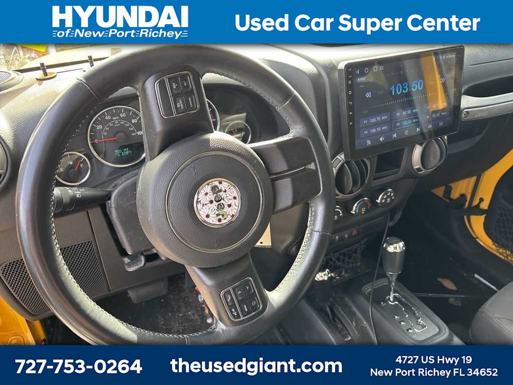 Thumbnail: 2015 Jeep Wrangler - 11