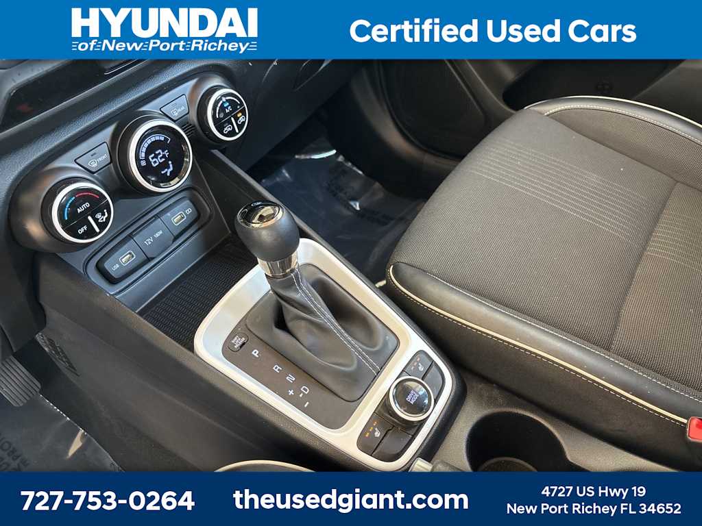 2022 Hyundai Venue Limited 26