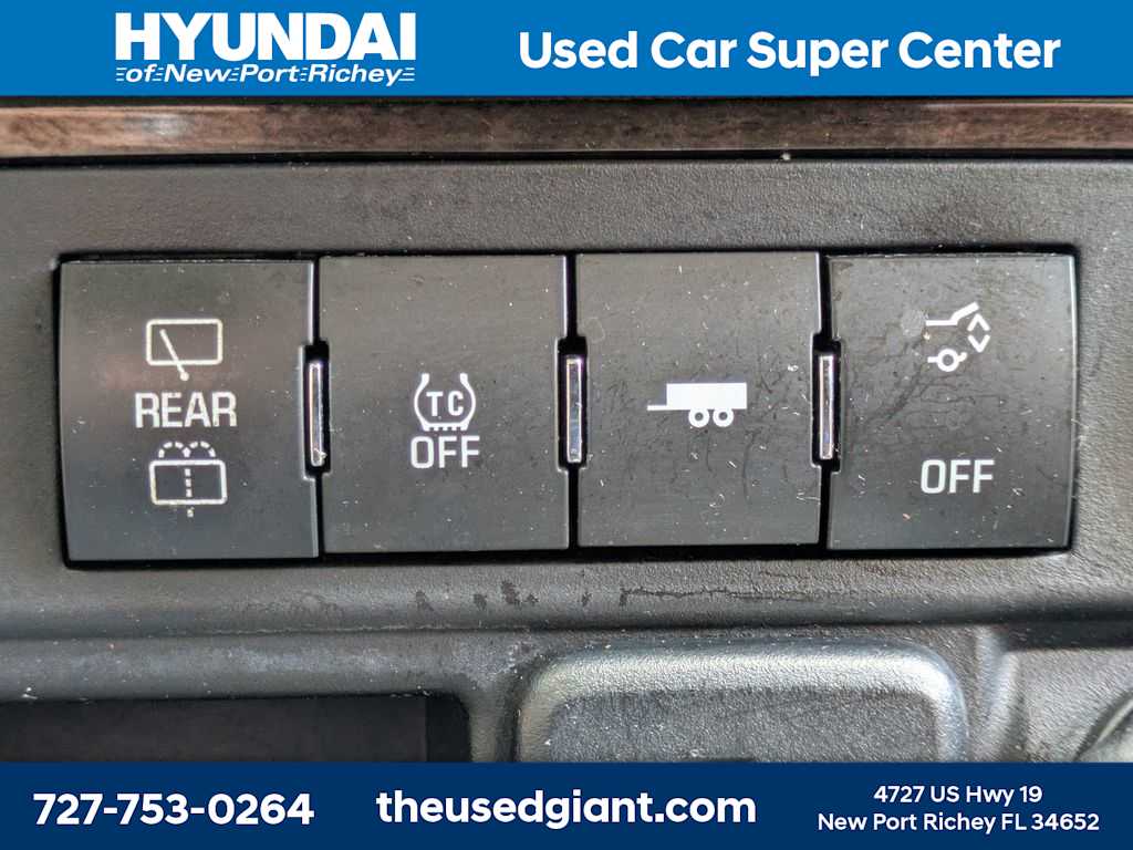 Thumbnail: 2015 GMC Acadia - 33