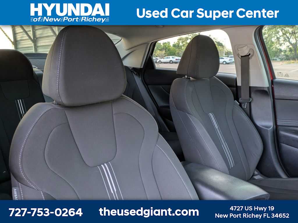 Thumbnail: 2022 Hyundai Elantra - 6