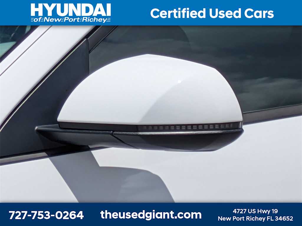 Thumbnail: 2022 Hyundai Ioniq 5 - 11