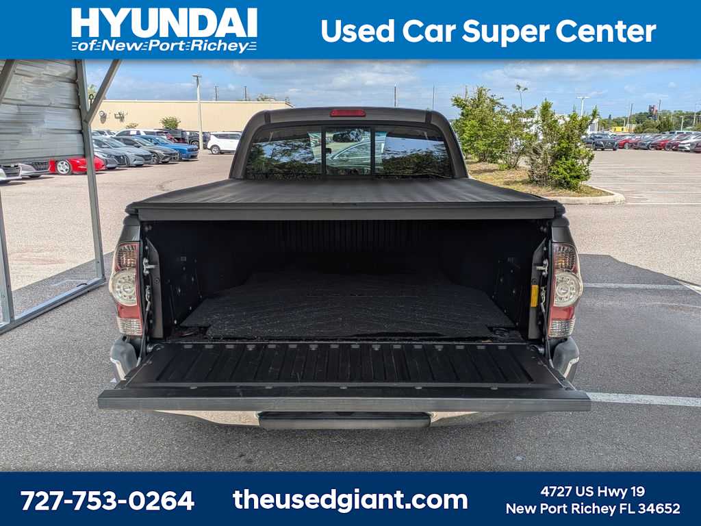 Thumbnail: 2012 Toyota Tacoma - 12