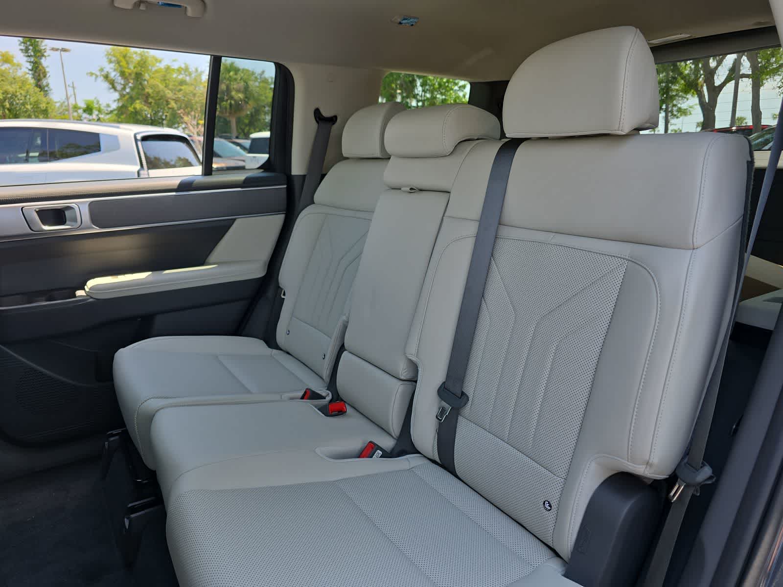 2025 Hyundai Santa Fe SEL 17