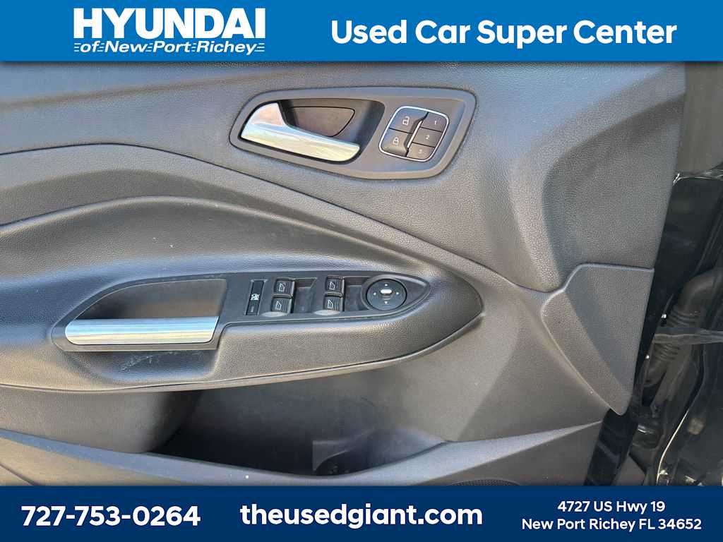 Thumbnail: 2015 Ford Escape - 11