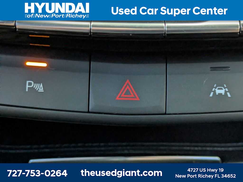 Thumbnail: 2024 Cadillac XT4 - 27